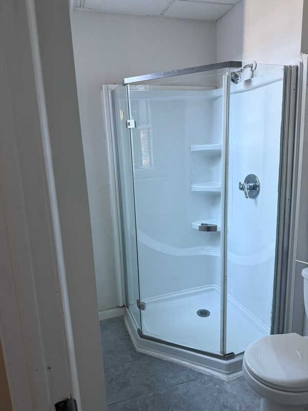 Building Photo - 475 York Rd