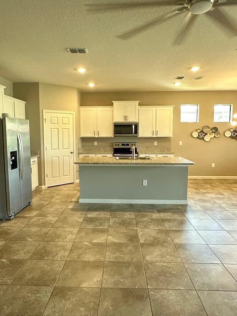 Building Photo - 745 Acadia Ct SE