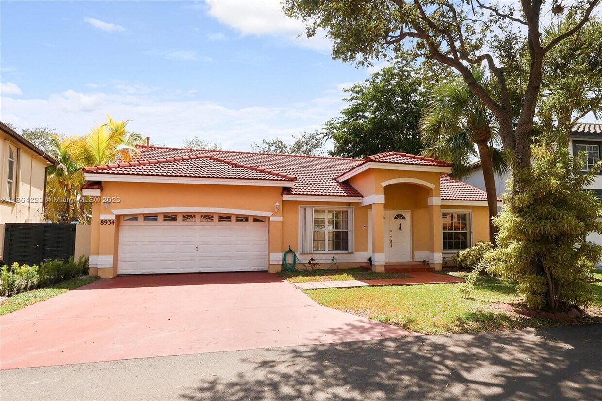 Foto principal - 8934 NW 189th Terrace