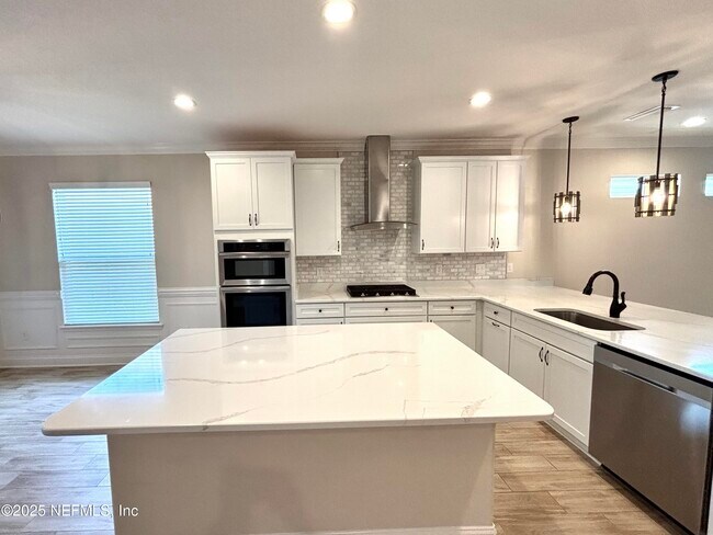 Foto del edificio - 835 Silver Pine Dr