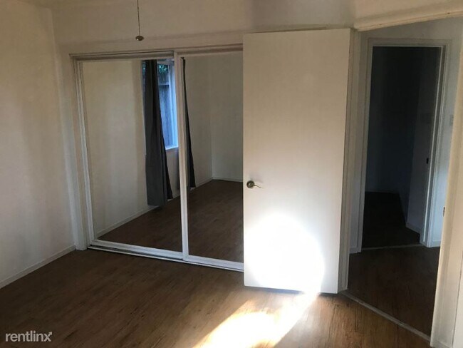 Foto del edificio - 2 br, 1 bath House - 2120 Sterling Avenue