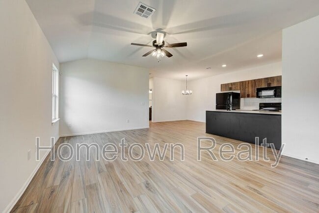 Photo - 420 N Cyn Ter House