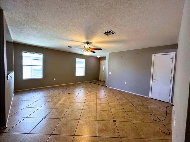 Foto del edificio - 7424 Cayenne Ln