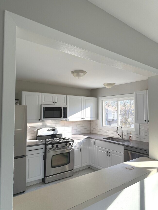 Foto del edificio - 651 Chesapeake Dr