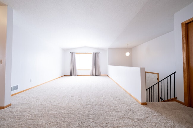 Foto del edificio - 634 McIntosh Ct