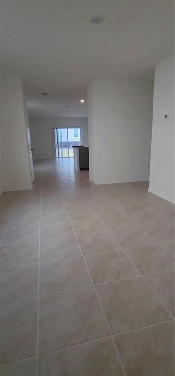Foto del edificio - 565 Park Pl Blvd