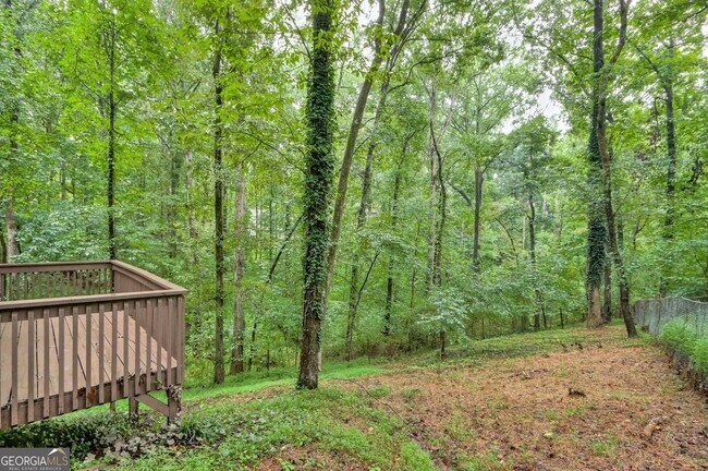 Building Photo - 428 Riverlake Ct
