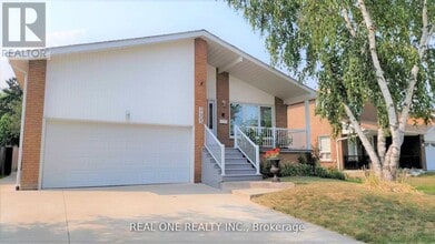Building Photo - 2405 Benedet Dr
