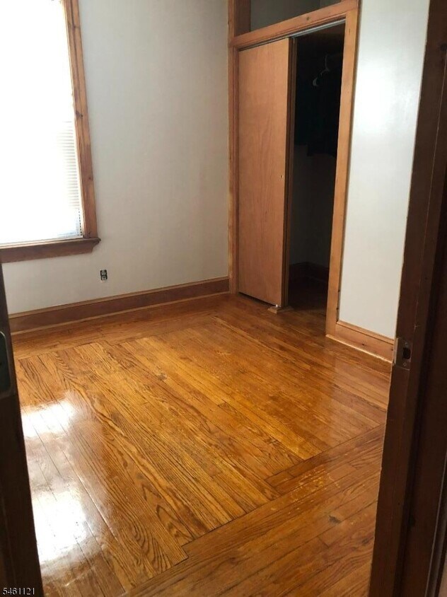 Foto del edificio - 210 E 24th St