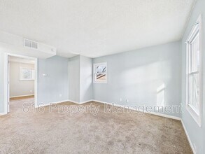 Building Photo - 6104 E 152 Terrace