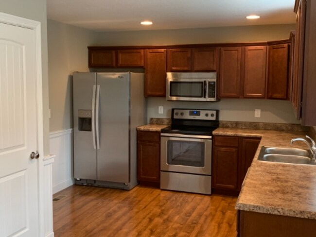 Foto del edificio - 3414 Pond Run Way
