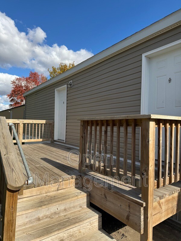 Foto del edificio - 755 N Tratt St