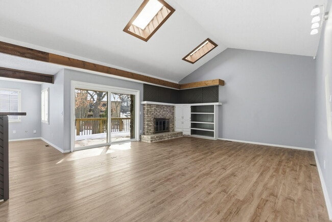 Building Photo - 3460 E Catalpa St