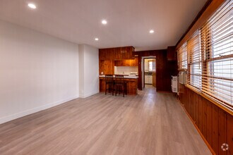 Building Photo - 4360 Kraft Ave