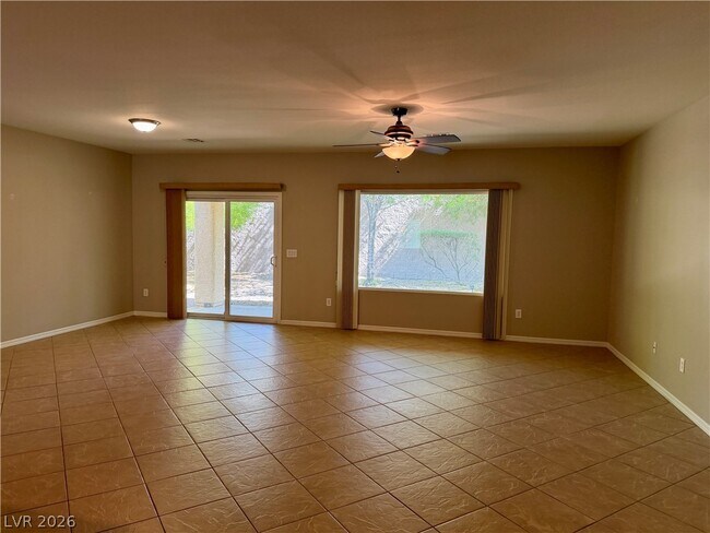 Foto del edificio - 2168 Sawtooth Mountain Dr