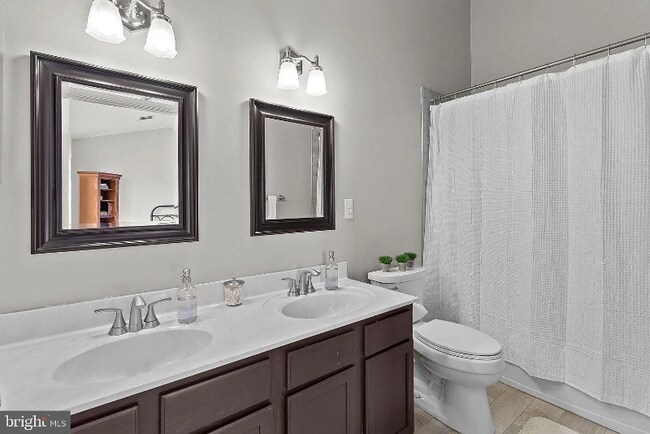 Foto del edificio - 25378 Ashbury Dr