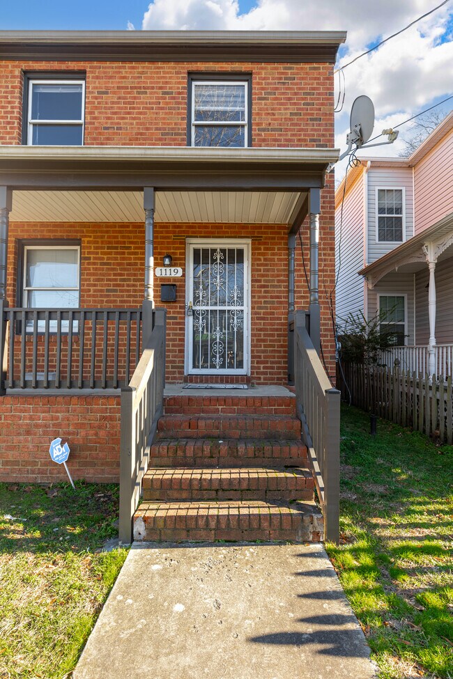 Building Photo - 1119 N 21st St