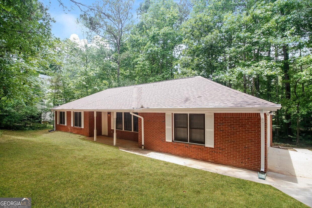 4032 Golfview Dr, Villa Rica, GA 30180 House Rental in Villa Rica, GA