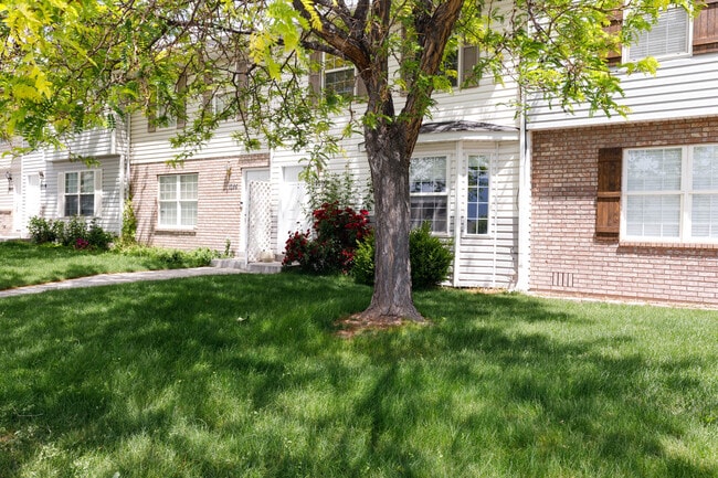 Building Photo - 1010 W 820 S