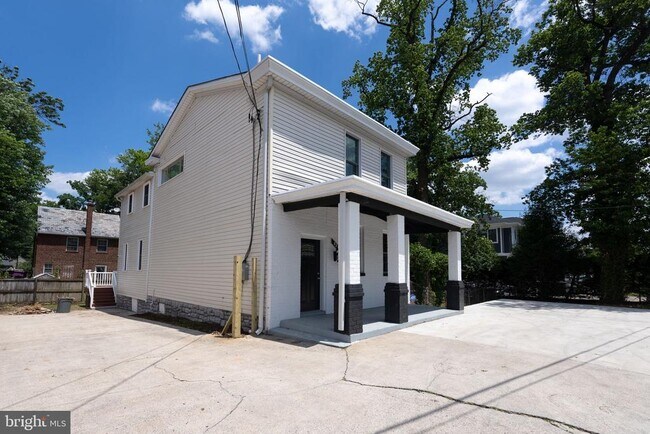 Building Photo - 827 Philadelphia Ave