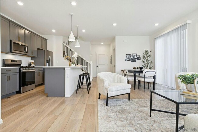 Foto del edificio - 6218 N Nepal St