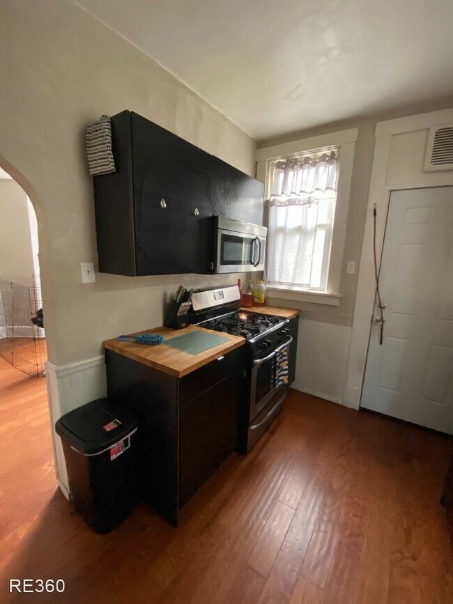 Building Photo - 2 br, 1 bath House - 36 Pasadena St Mt Was...