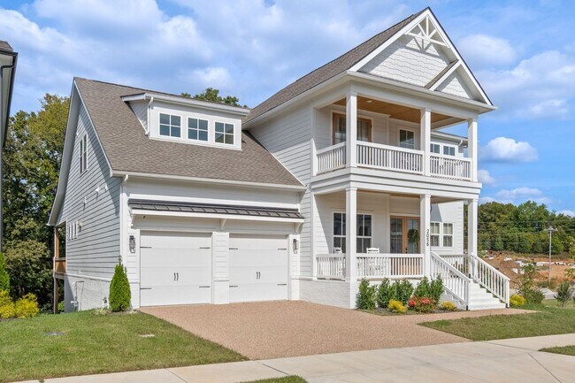 Building Photo - Now available in the highly desirable Lockwood Glen community in Franklin