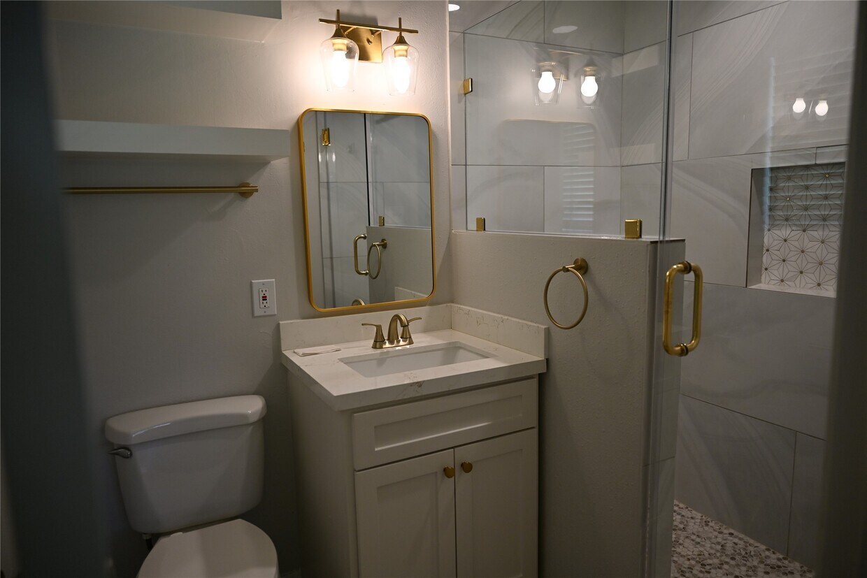 Foto principal - 212 Summit Dr