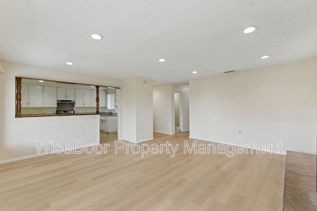 Building Photo - 1114 Stovall Ave