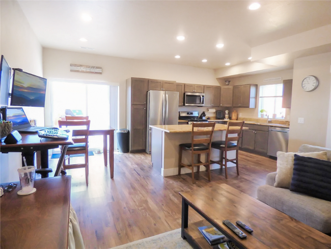 Building Photo - 3025 Maia Jane Ln