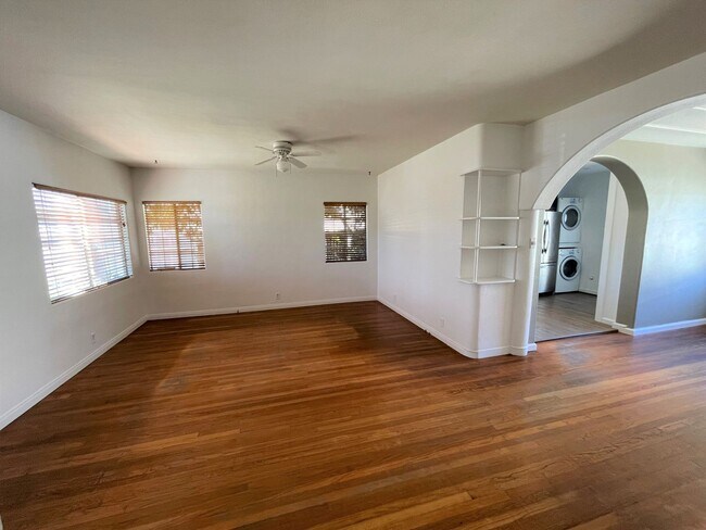 Foto del edificio - Midtown Ventura Bungalow