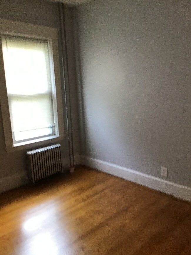 Foto del edificio - 578 Norfolk Street, Unit 1
