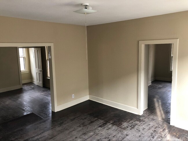 Foto del edificio - $895  - 3 bed 1 bath - Single Family Home