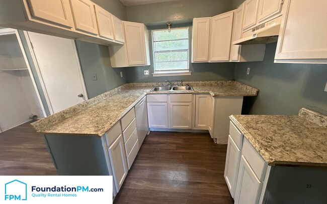 Building Photo - 4430 Tarleton Dr