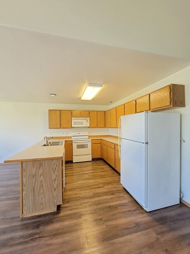 Building Photo - Home for Rent in Country Setting