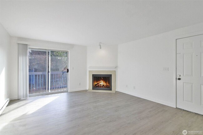 Foto del edificio - 16817 Larch Way
