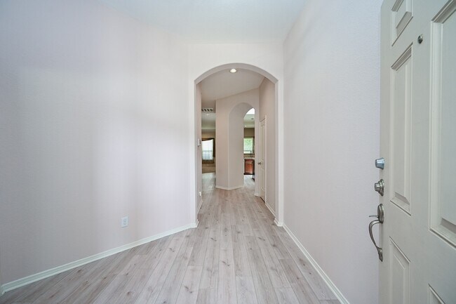 Foto del edificio - 6942 Hamilton Falls Ln