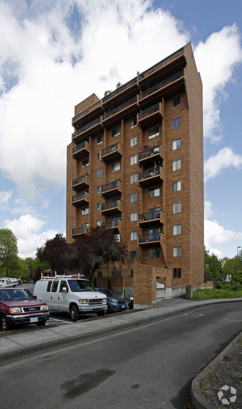 Primary Photo - Robert Lindsey Tower