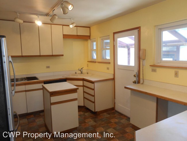 Building Photo - 14645 Darius Way