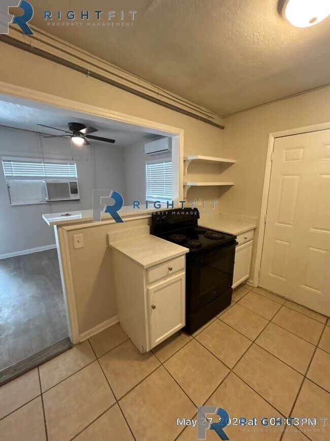 Foto del edificio - 1162-1164 E. 16th Street