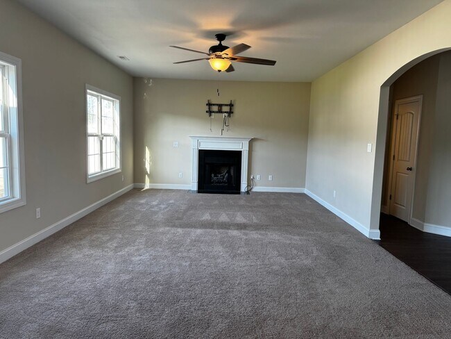 Foto del edificio - Grand 2 story home in Bluewater Rise