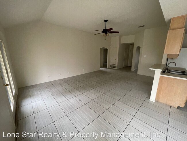 Building Photo - 3 br, 2 bath House - 4304 Wade Dr