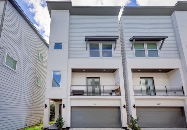 Foto del edificio - 2625 Hutchins St