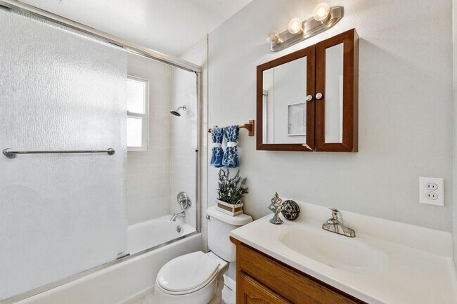 baño - 10185 Alhambra Ave