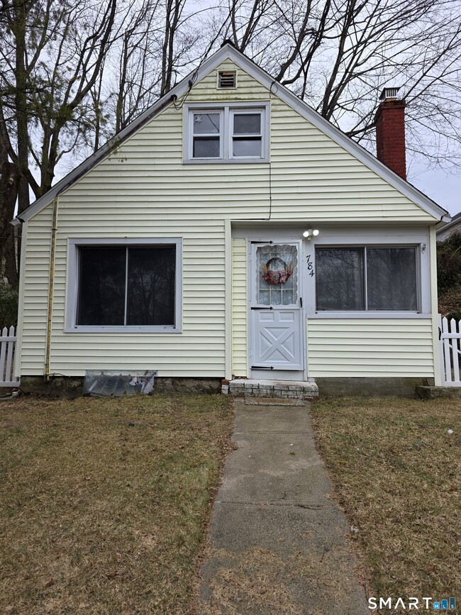 Building Photo - 784 Howe Ave