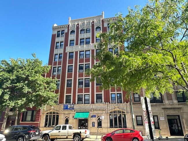 Building Photo - 508 W Belmont Ave