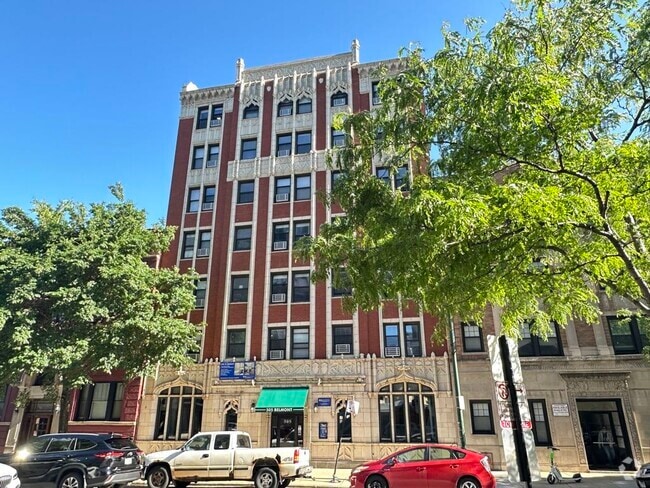 Building Photo - 508 W Belmont