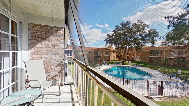 Cute 1 Bed 1 Bath Condo in Colonial Point! - Cute 1 Bed 1 Bath Condo in Colonial Point!