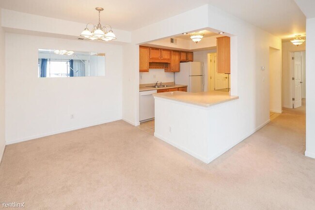 Foto del edificio - 2 br, 1 bath  - 742 W Kilgore Rd Apt 208