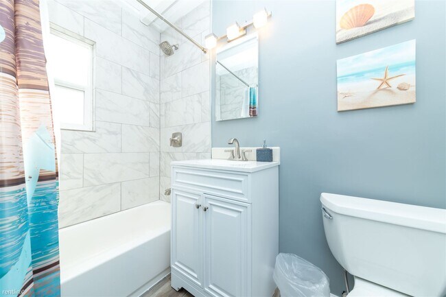 Building Photo - 2 br, 2 bath  - 2681 Mission Blvd